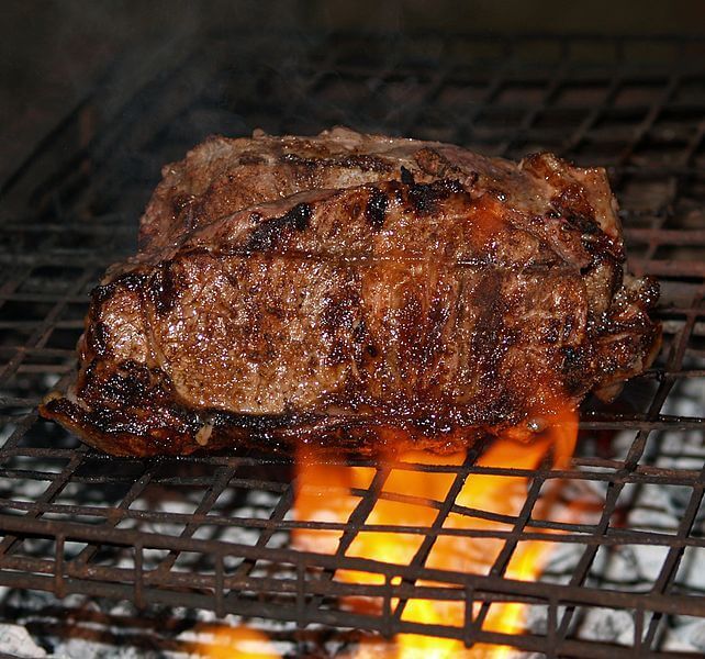 Hoe-schroei-je-steak-in-een-pan-compressor